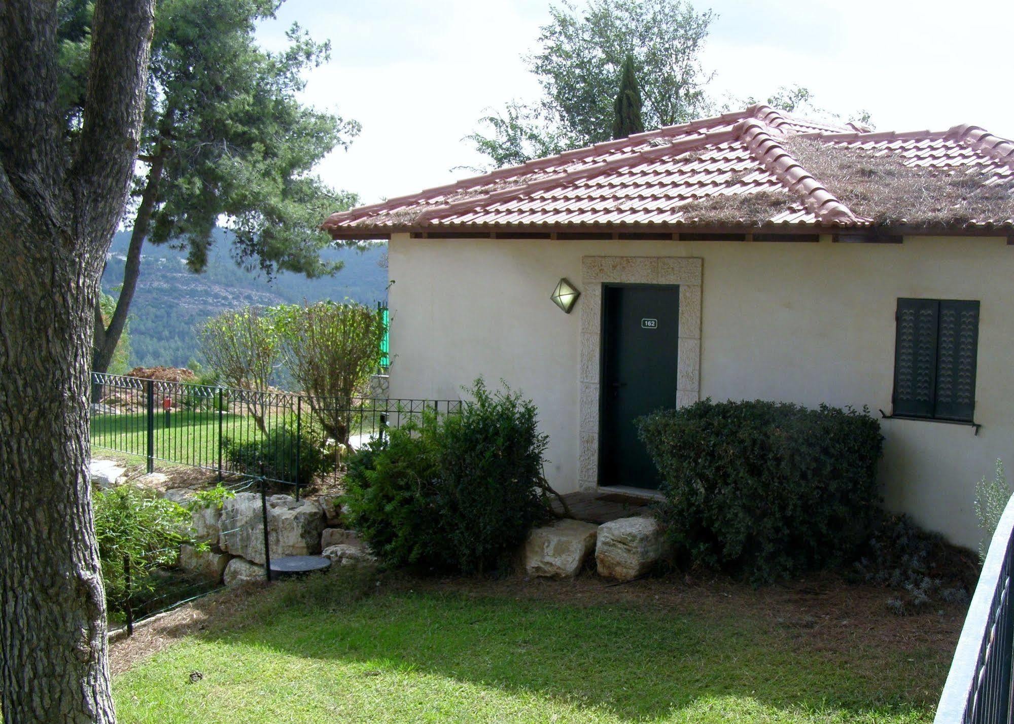 Shoresh Green Hills Family Suites Hotel Εξωτερικό φωτογραφία